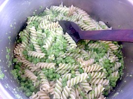 River cottage macaroni peas in pot River cottage macaroni peas in pot