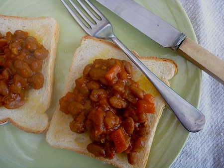 Vegetarian Boston baked beans on toast