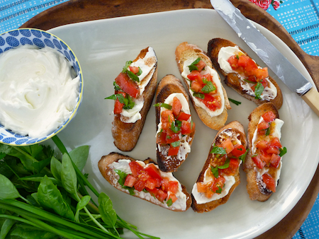 Easy Whipped Feta Spread for Summer&nbsp;Entertaining