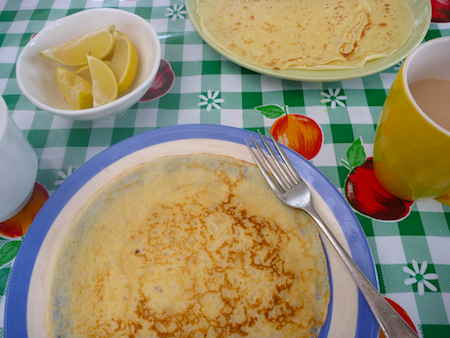 Pancakes with lemon and sugar
