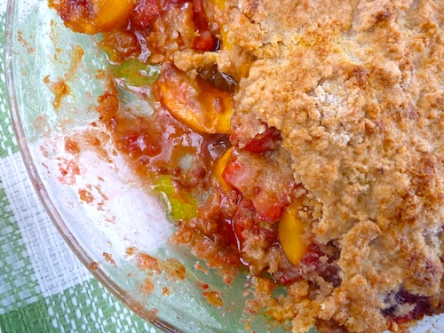 Baked peach and strawberry crumble