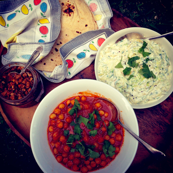 Chickpea kecthup curry with raita and chapatis #Fast #vegetarian #foof