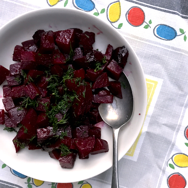 A very simple Russian beetroot&nbsp;side
